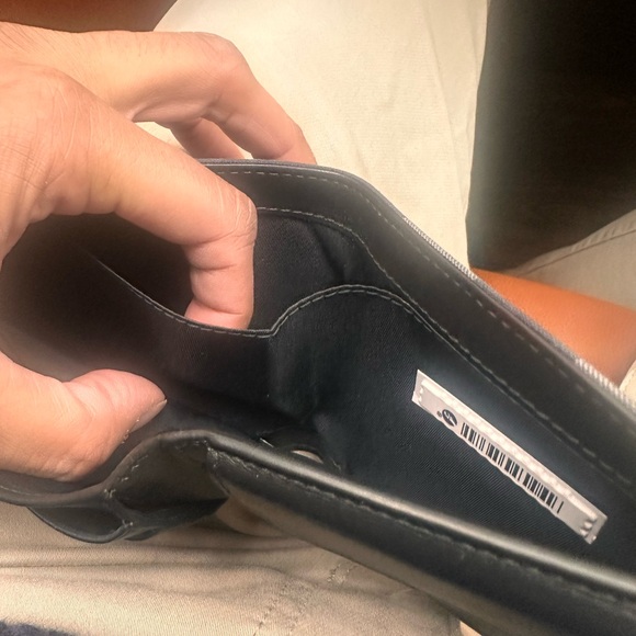 Burberry Men's Wallet - Navy and Red - Picture 9 of 11